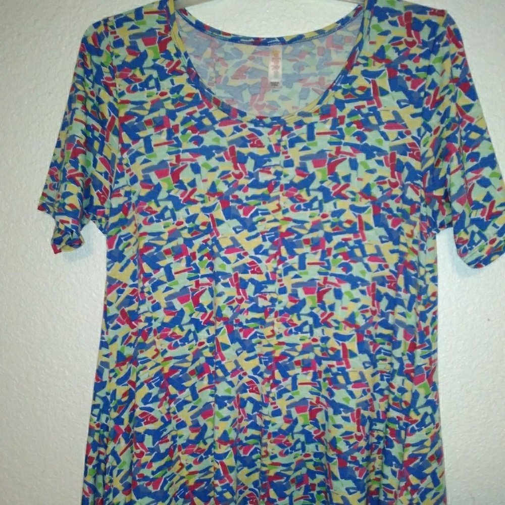 GUC Lularoe Perfect Tee